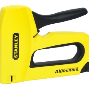 Corchetera Stanley Impacto TR-150